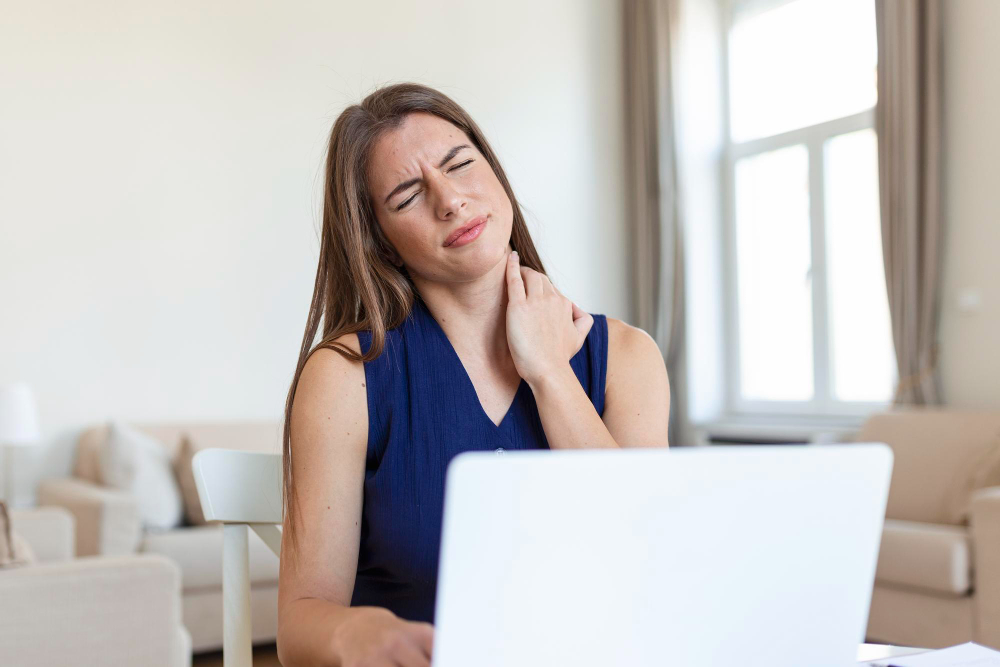 Neck pain treatment focusing on root cause including disc issues nerve compression and muscle strain
