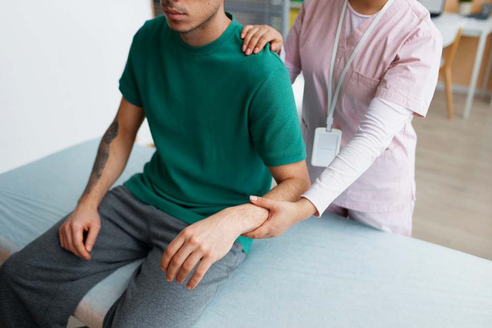 Non-surgical arthritis pain management treatments for joint pain and mobility support